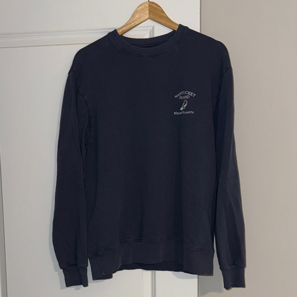 Brandy Melville Nantucket crew neck one size